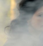 Marcebila prochází mlhou. To je její standartní způsob pohybu. Mlha je také stále v pohybu.